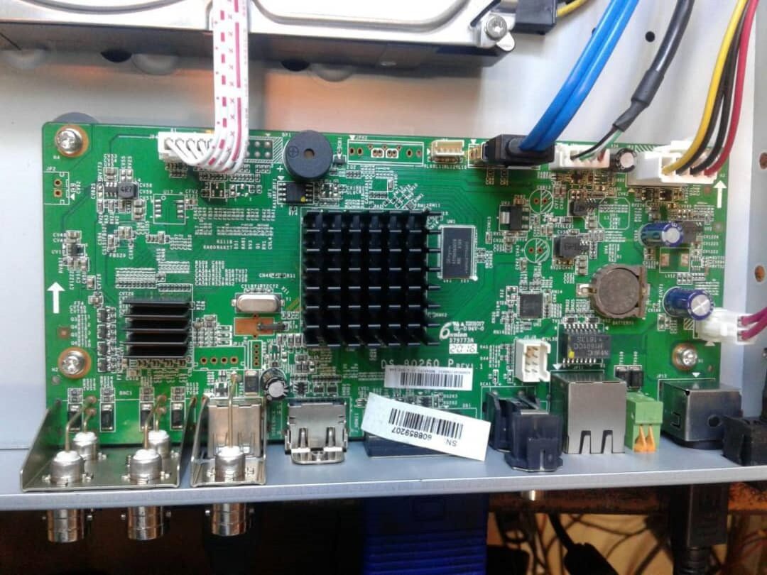 D-S7204HQHI-F1N