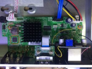 DS-7204HI-E1 (DS83139 REV1.3)