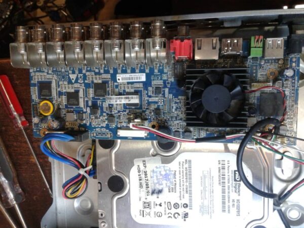 DHI-HCVR4216AN-S2